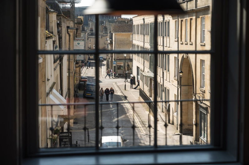 Hiding Space - Trim Street Apartments, Bath, United Kingdom