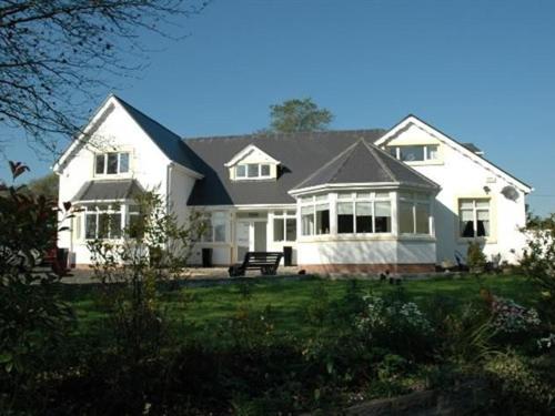 Hotel · Hazelwood Guest House, Bridgend
