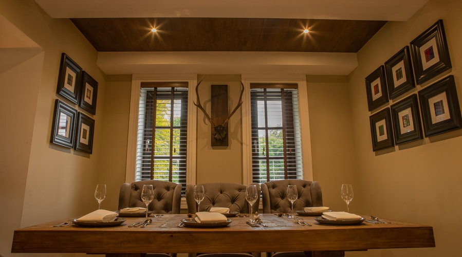 Crowwood Hotel and Alba Restaurant, Chryston, United Kingdom