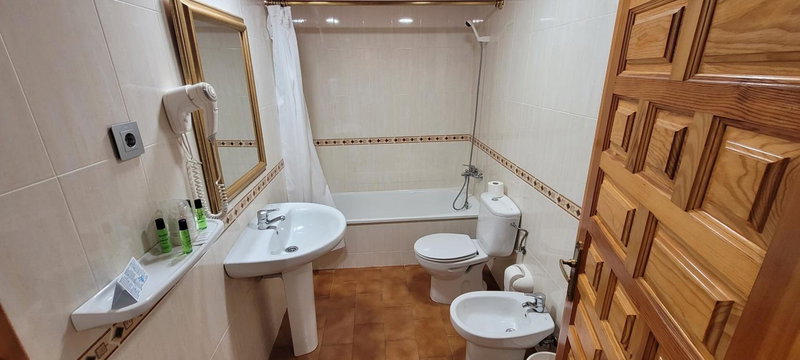 Hotel Meson de L’Ainsa, Aínsa, Spain