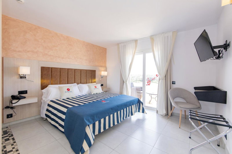 Hotel Sa Barrera - Adults Only, Cala'n Porter, Spain