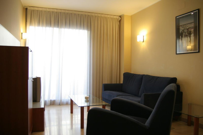 Apartaments Aragó565, Barcelona, Spain