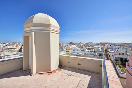 Tandem Palacio Veedor de Galeras Suites, Cádiz, Испания