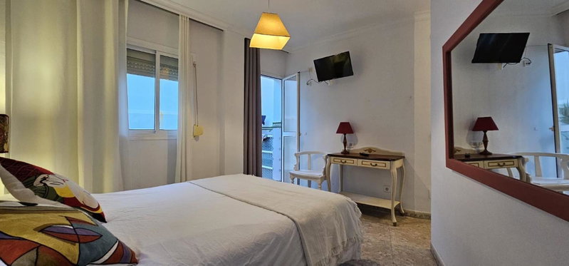 Hostal Boutique Luna de Nerja OLIVE OIL FREE DEGUSTATION & SALE, Nerja, Spain