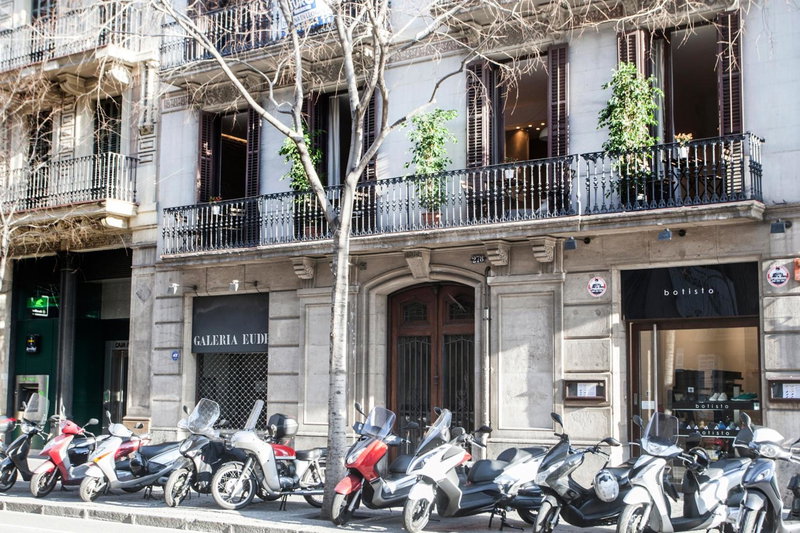 Cien, Barcelona, Spain