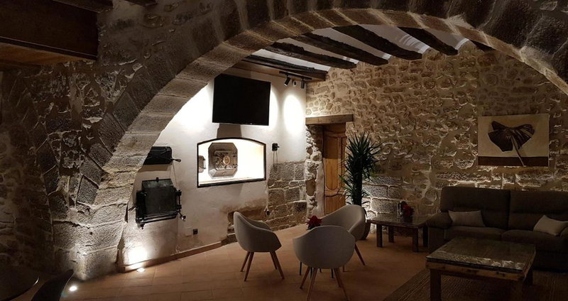Casa Gabaldá Apartamentos, Valderrobres, Spain