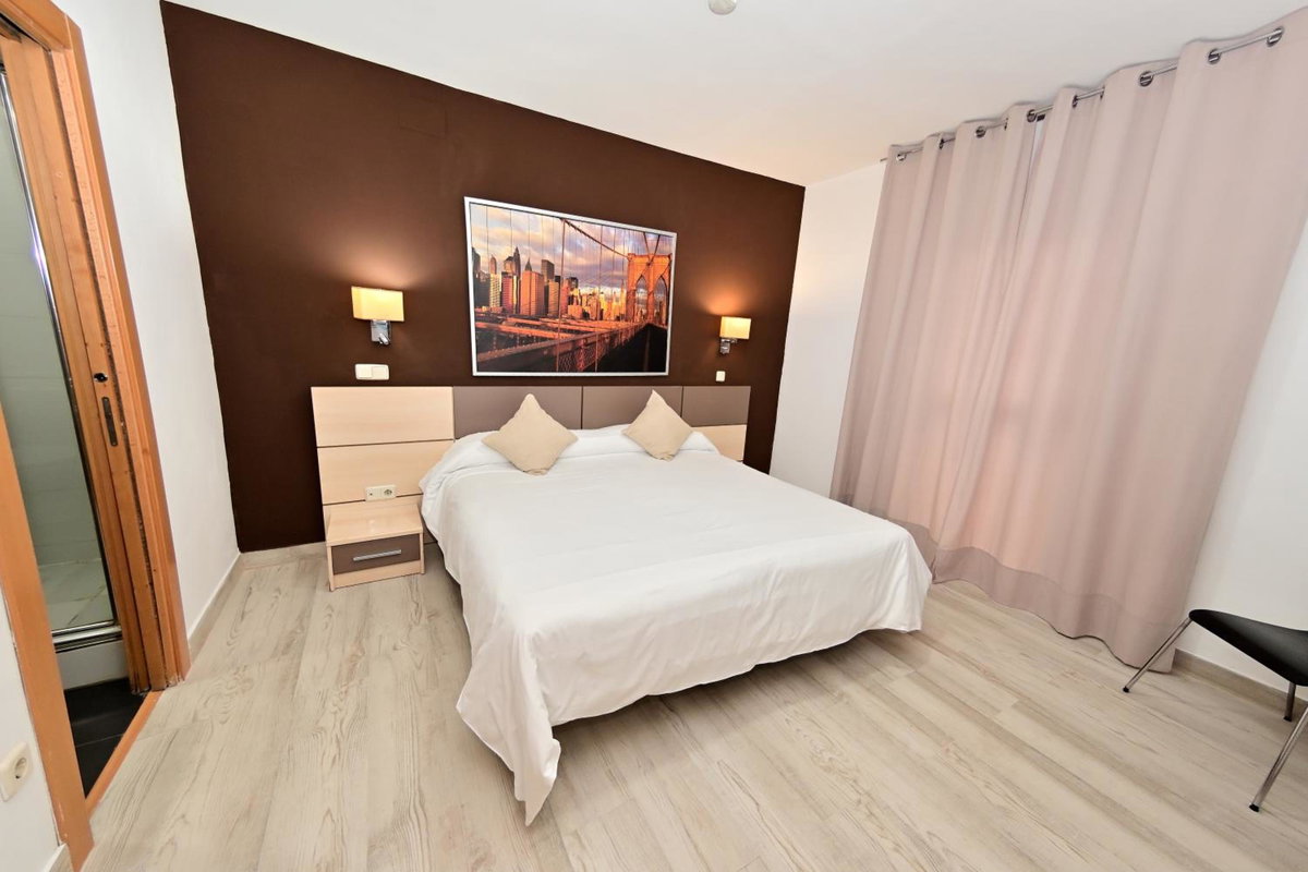 Hostal Falfes, Испания