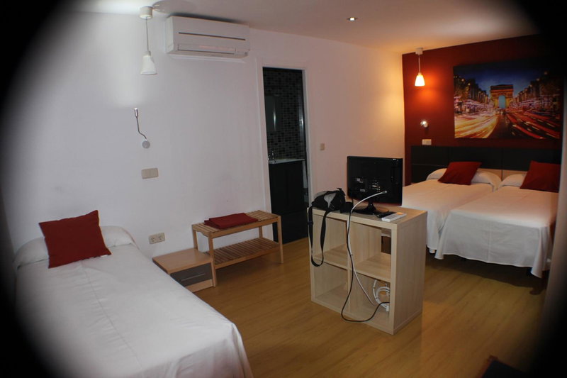 Hostal Falfes, Madrid, Spain