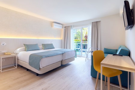 Hotel Palmasol Puerto Marina, Benalmádena, Spain
