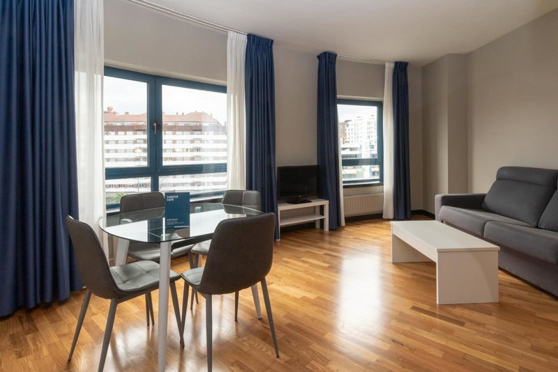 Aparthotel Campus, Oviedo, Spain