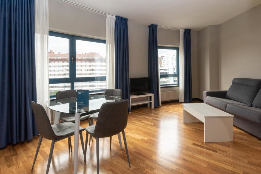 Aparthotel Campus, Oviedo, Spain