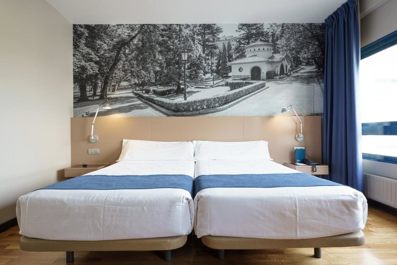 Aparthotel Campus, Oviedo, Spain