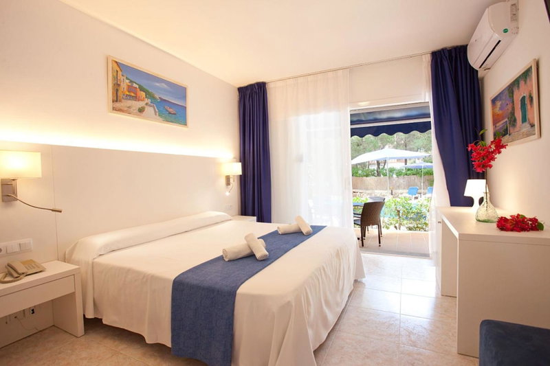 Apartamentos Cala Murada Minigolf, Cala Murada, Spain