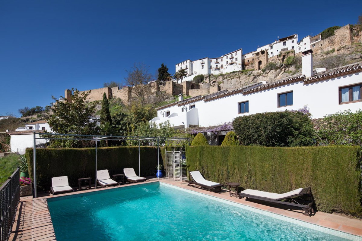Hotel · Alavera de los Baños, Ronda