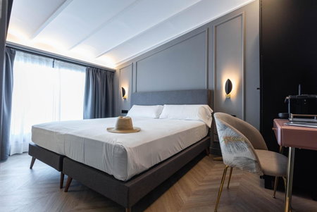 Reina 107 Beach Boutique, Valencia, Spain