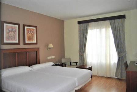 Hotel Santiago de León, Villaquilambre, Spain