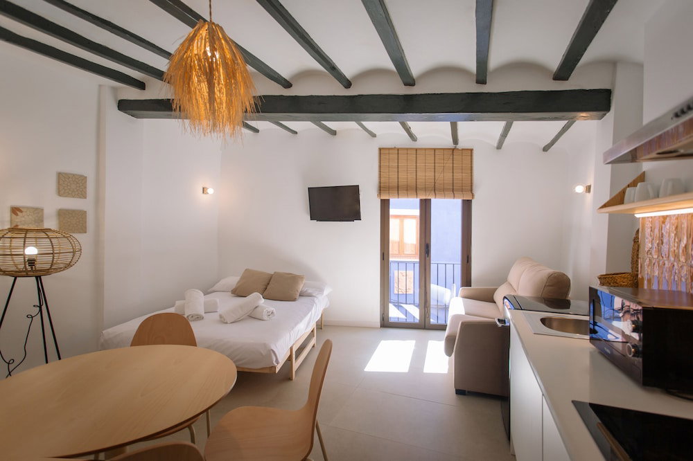 Hotel · Alojamientos La Vila Mayor 36, Villajoyosa
