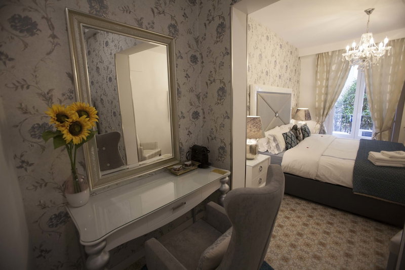 Hostal Boutique Palace - Adults Only, Madrid, Spain