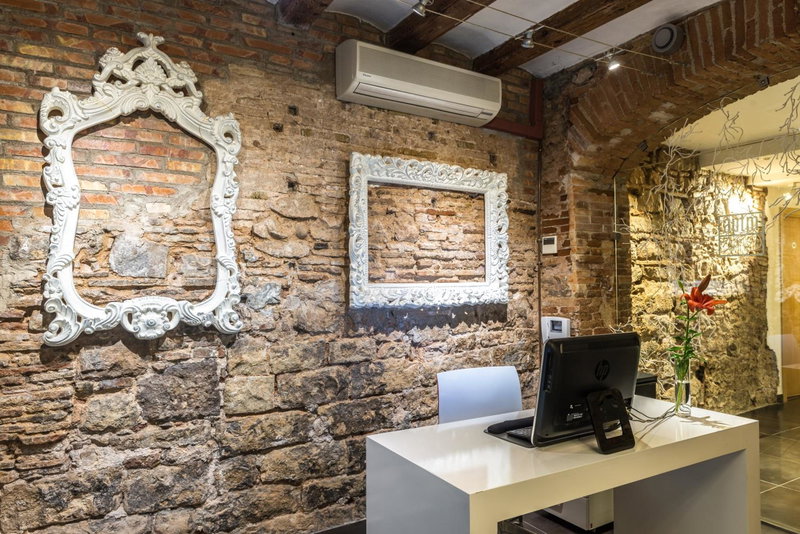 Apartaments Ciutat Vella, Barcelona, Spain