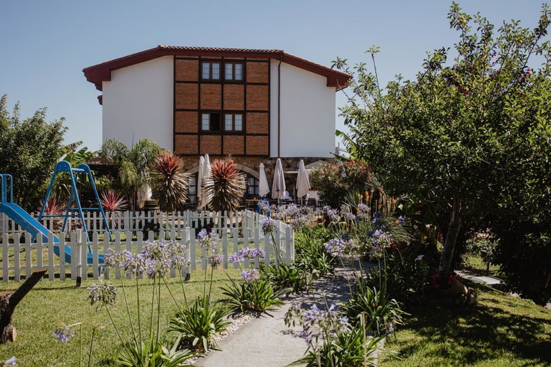 Hotel Cueli, Viveda, Spain