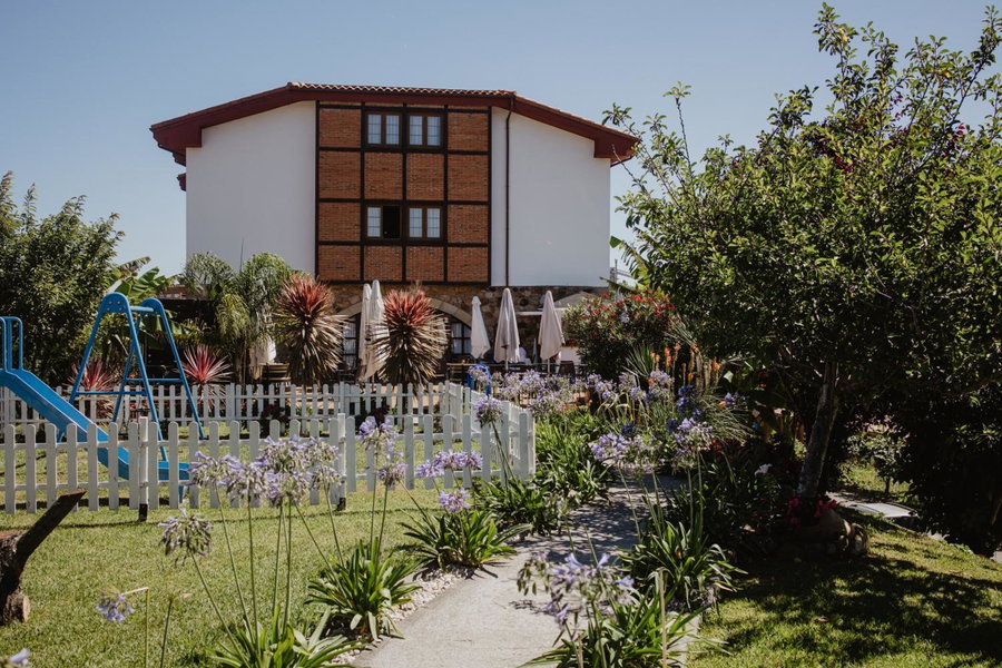 Hotel Cueli, Viveda, Spain