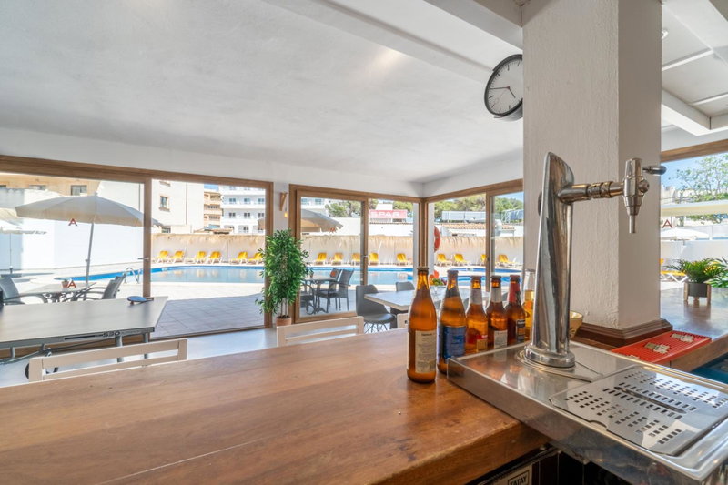 Apartaments La Perla Negra, Cala Ratjada, Spain