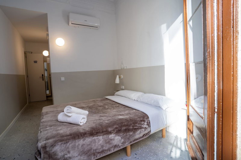 Hostal Hera, Barcelona, Spain