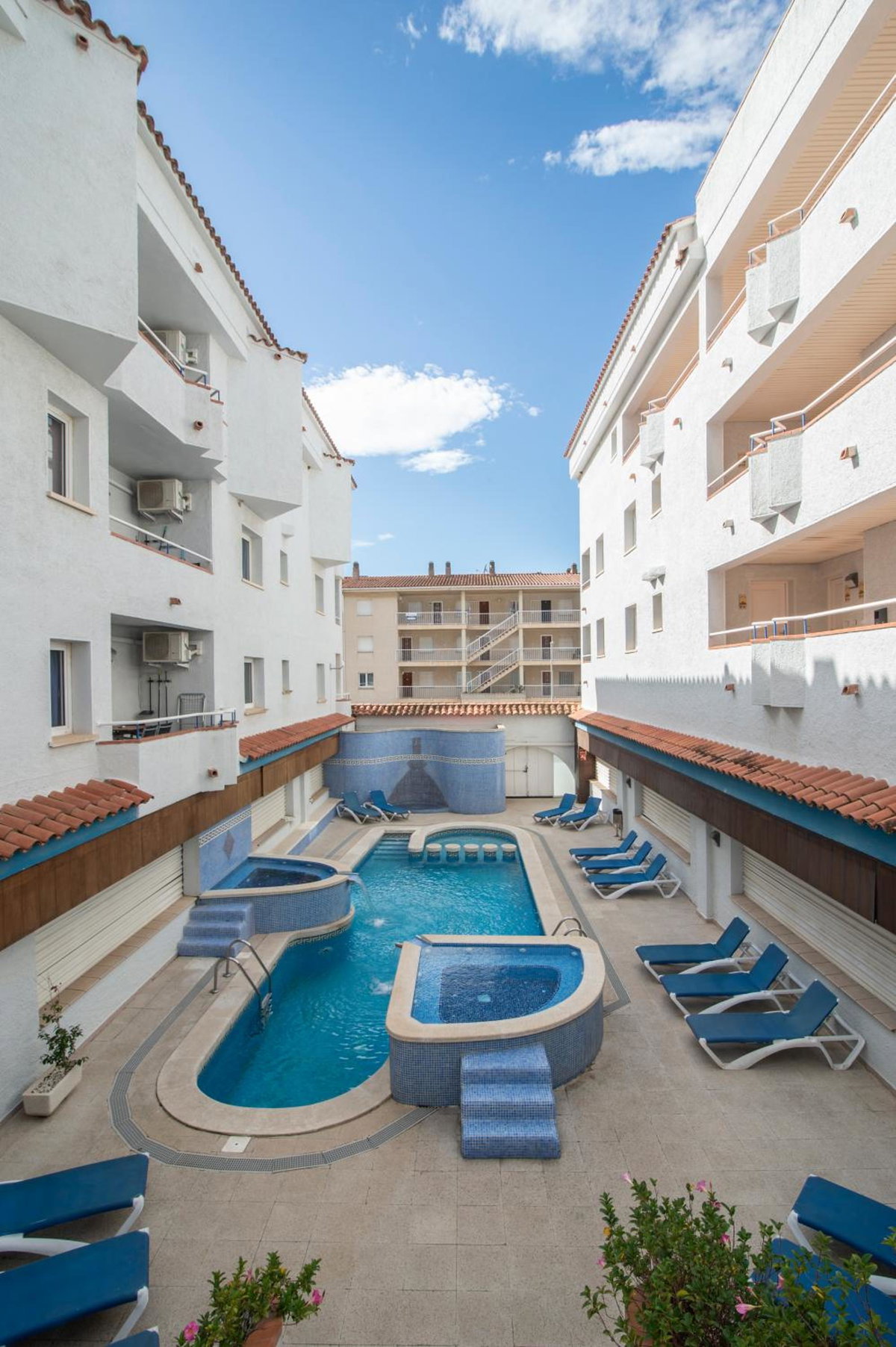 Hotel · Apartamentos Empuriabrava Maurici Park, Empuriabrava