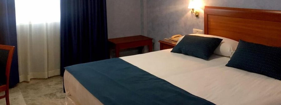 Hotel Bartos, Almussafes, Spain