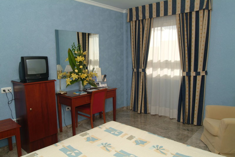 Hotel Bartos, Almussafes, Spain