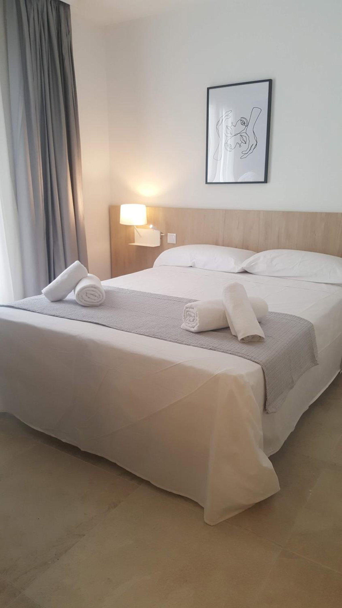 Hotel · Hotel Victori, Es Castell