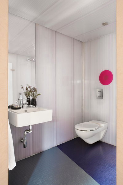 Box Art Hotel - La Torre, Collado Mediano, Spain