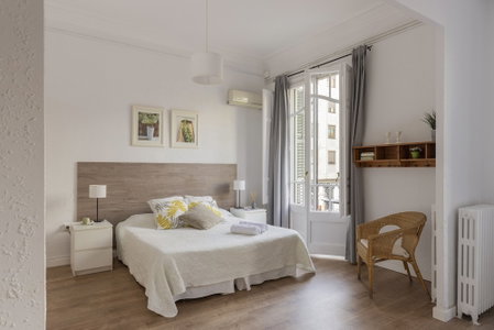 Ally's Guest House Barcelona B&B, Barcelona, Spain