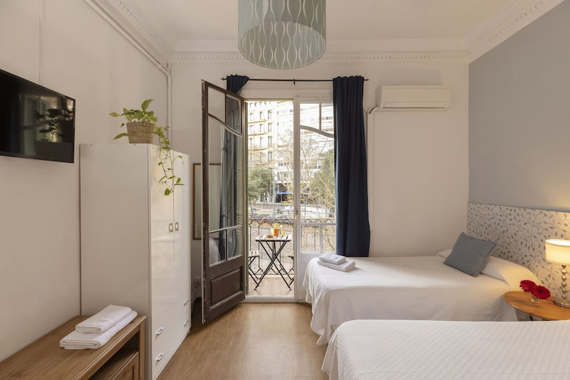 Ally's Guest House Barcelona B&B, Barcelona, Spain