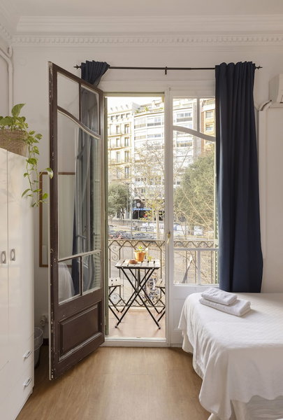 Ally's Guest House Barcelona B&B, Barcelona, Spain