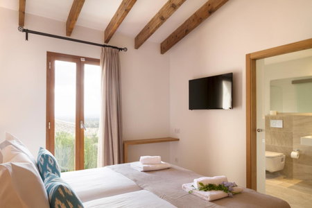 Angels Boutique - Turismo de interior, Selva, Spain