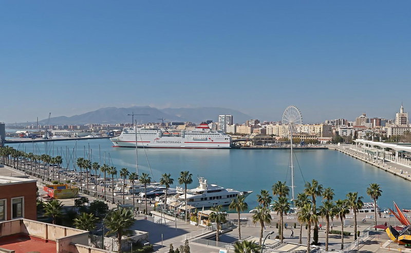Malagueta AT Muelle-Uno Pompidou, Málaga, Spain