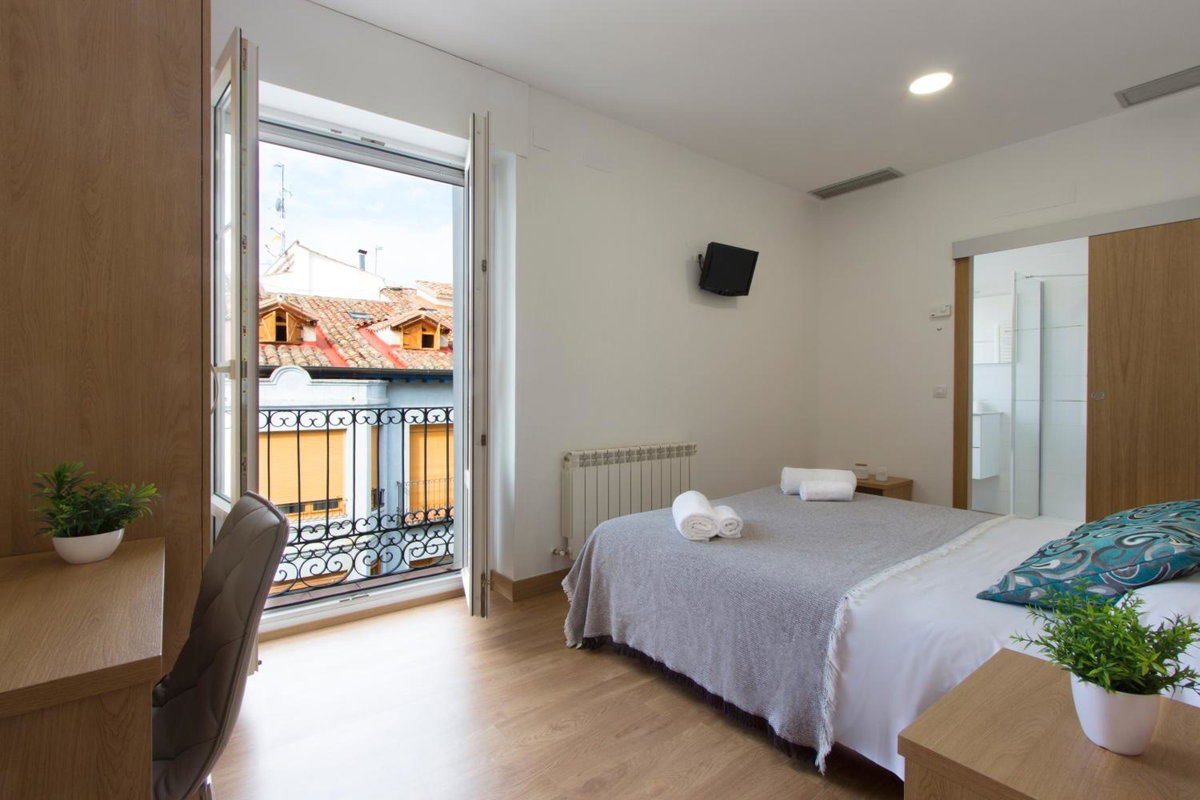 Hotel · Hostal La Numantina, Logroño