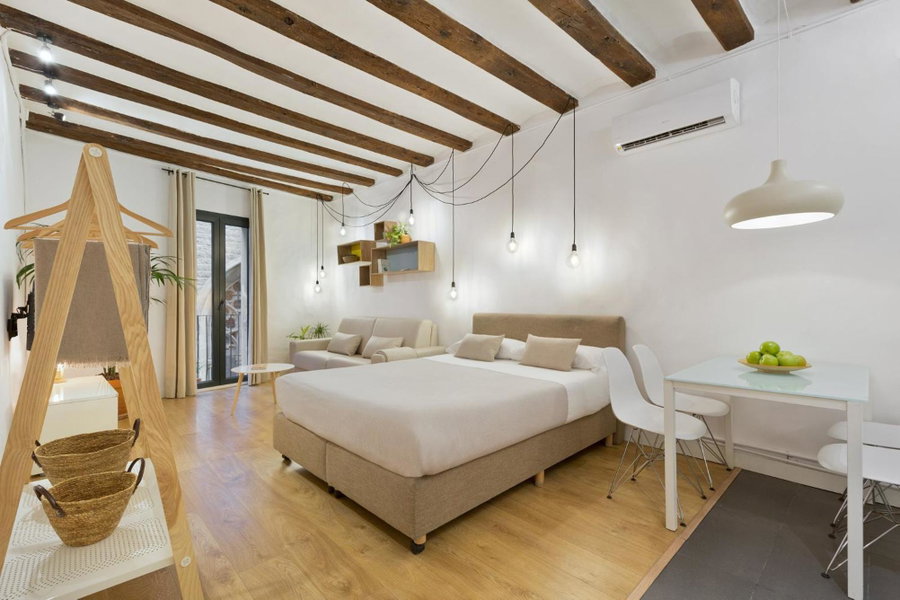 Ola Living Born, Barcelona, Spain