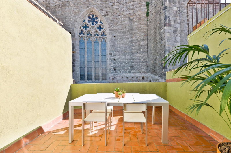 Ola Living Born, Barcelona, Spain