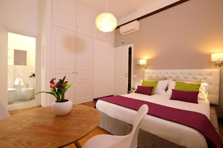 Tata B&B, Rome, Italy