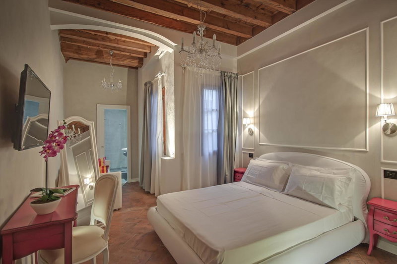 Residenza d'epoca Borgo Albizi, Florence, Italy