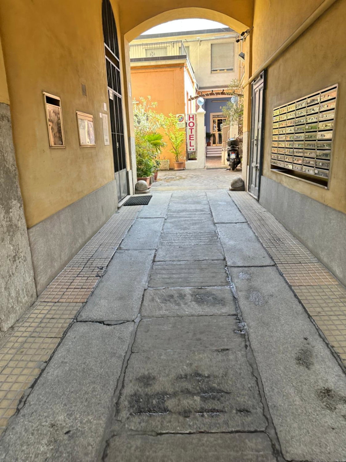 Hotel Mercurio, Italia