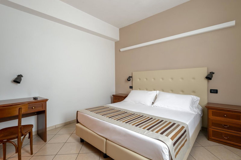 Hotel Mantegna Stazione, MantegnaHotels, Mantova, Italy