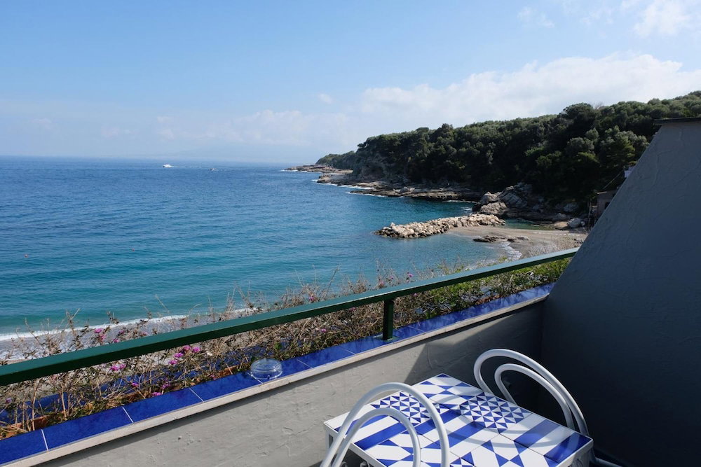 Hotel Baia di Puolo, Italy