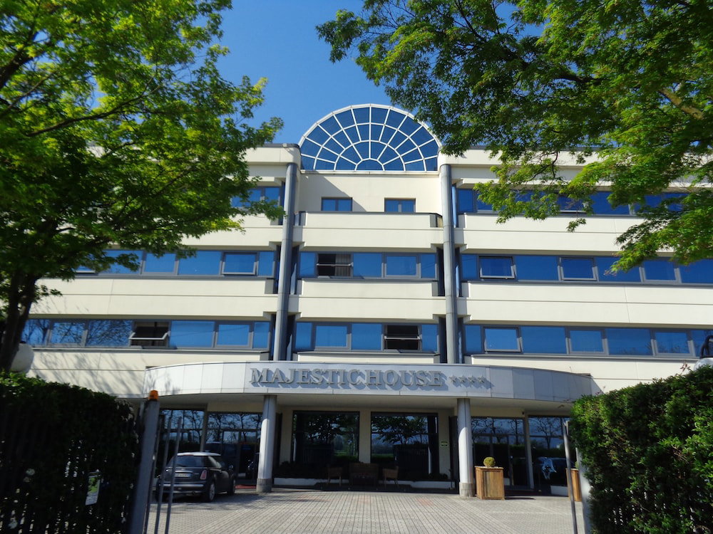 Hotel · MajesticHouse Conference & Restaurant, Castenedolo