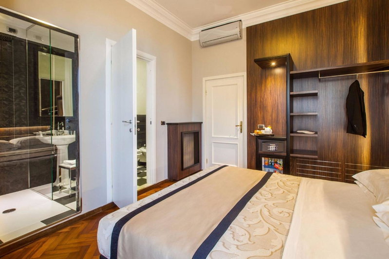 Hotel Lombardia, Florence, Italy