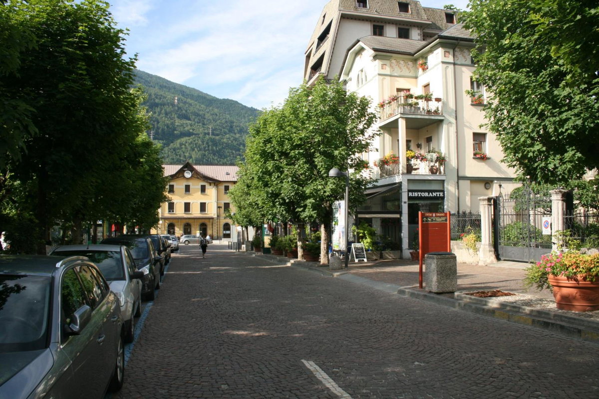 Eco Rooms&Breakfast Tirano, Italy