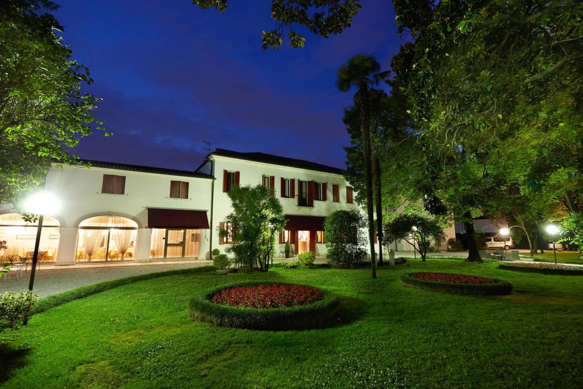 Hotel · Hotel Villa Patriarca - Buongiorno! Hotels, Mirano