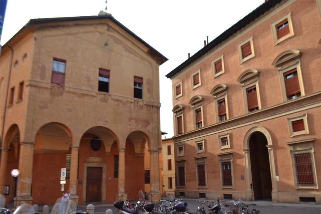 Hotel · B&B and Home La Piazzetta della Pioggia, Bologna
